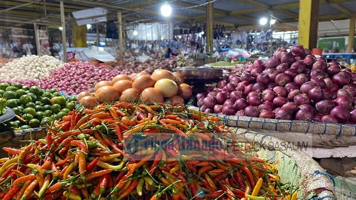 komoditas-yang-dipasarkan-di-Pasar-Pinasungkulan-Karombasan-Manado-as.jpg