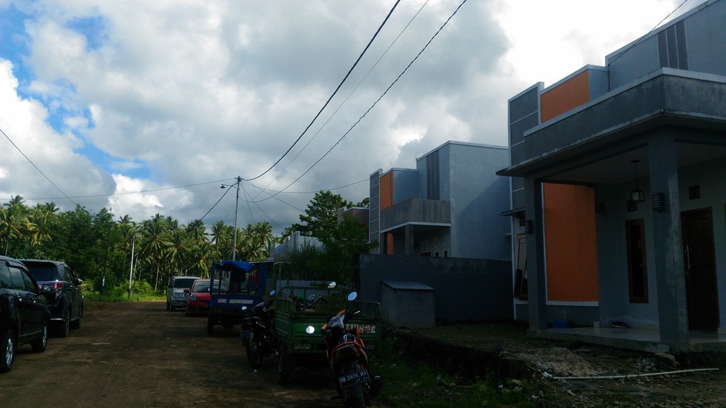 kompleks-rumah-camat-mapanget-di-gpi3.jpg