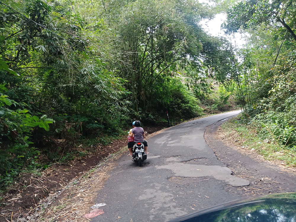 Pemerintahan Olly Dondokambey dan Steven Kandouw Kucur Miliaran Rupiah Untuk Jalan Lingkar Danau