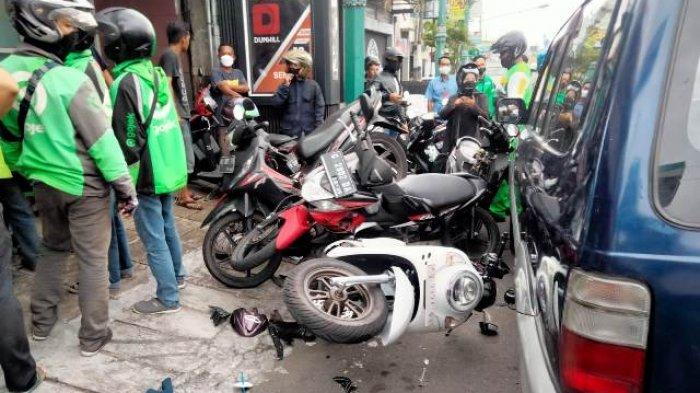 kondisi-sepeda-motor-tertabrak-mobil-di-wirobrajan.jpg