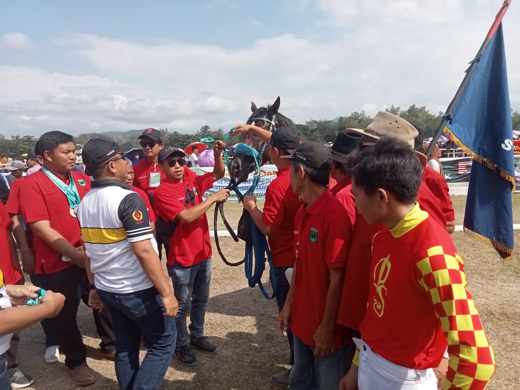 kontingen-pordasi-sulawesi-utara-meraih-juara-umum-kejurnas-pacuan-kuda-seri-i.jpg