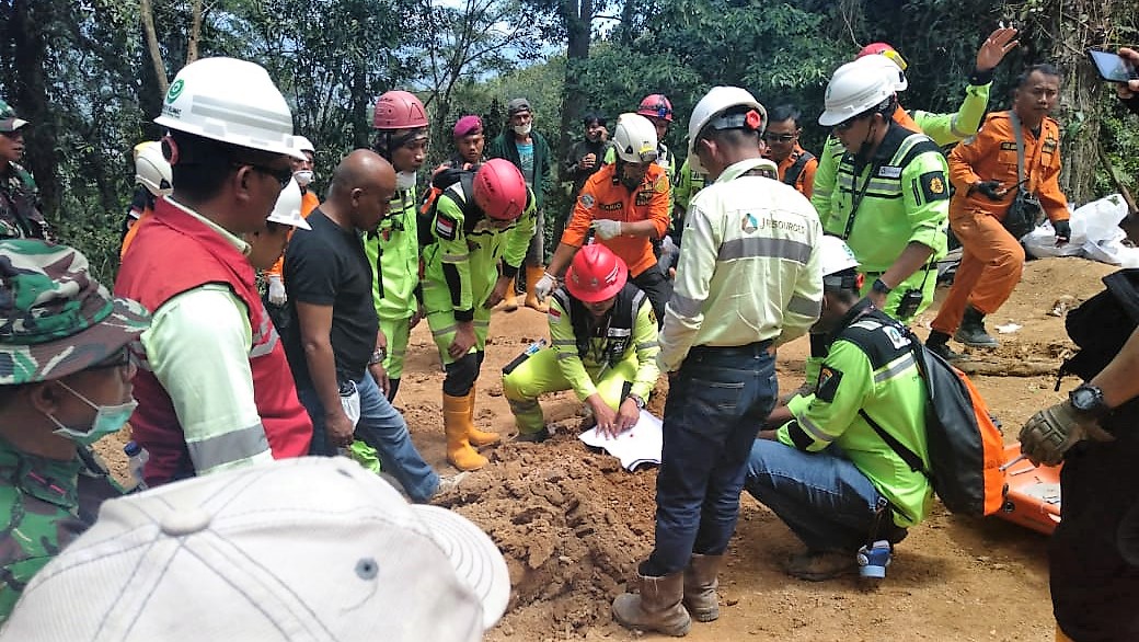 korban-meninggal-longsor-tambang-bakan-bertambah.jpg