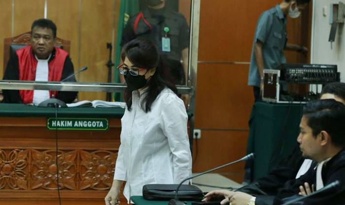 Linda Pujiastuti Divonis 17 Tahun Penjara dalam Kasus Narkoba Irjen Teddy Minahasa