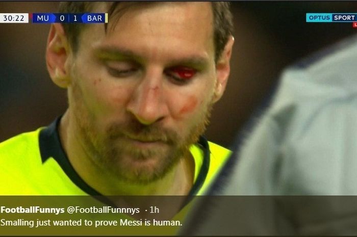 VIDEO - Lionel Messi Jadi Korban Chris Smalling pada Laga Bentrok UCL Barcelona vs Man United