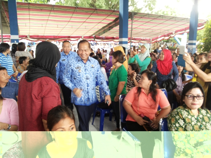 Patut Ditiru, Lomban dan Mantiri Terjun Langsung Lihat Ortu Antar Anak ke Sekolah