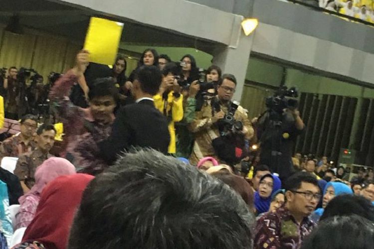 Usai Insiden ‘Kartu Kuning’ untuk Jokowi, BEM UI Langsung Galang Donasi untuk Asmat