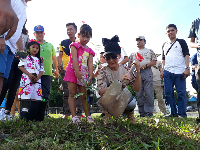 100 Pohon Ditanam Forward dan Alumni UGM di Godbless Park