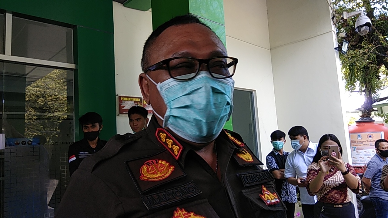 maryono-sh-mh-kepala-kejaksaan-negeri-manado-kajari.jpg