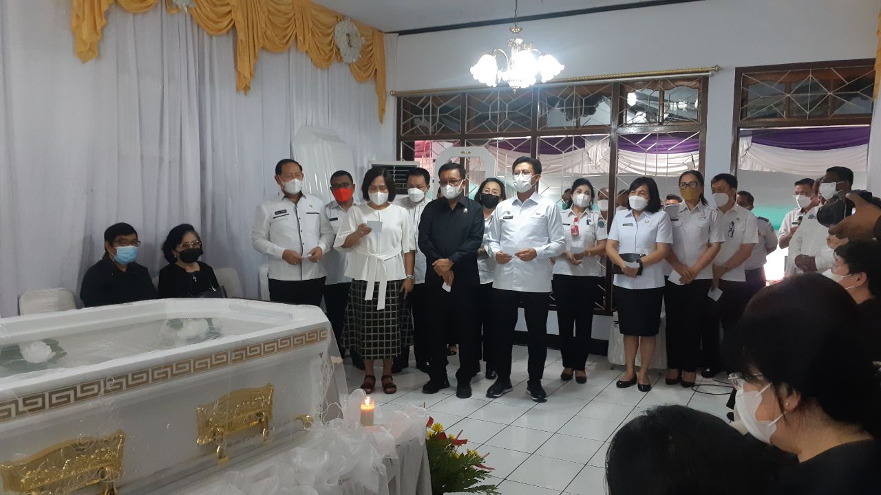 Sosok Pjs Walikota Bitung Max Lumintang Dimata Maurtis Mantiri