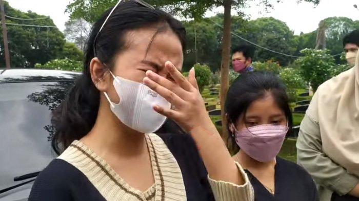 Pilu Nasib Mayang Sudrajat di Ulang Tahun ke-19, Ia Dapat Perlakukan Ini dari Ibu Tirinya dan Chika