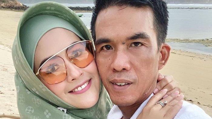 meggy-wulandari-mengunggah-potret-terbarunya-bersama-suami.jpg