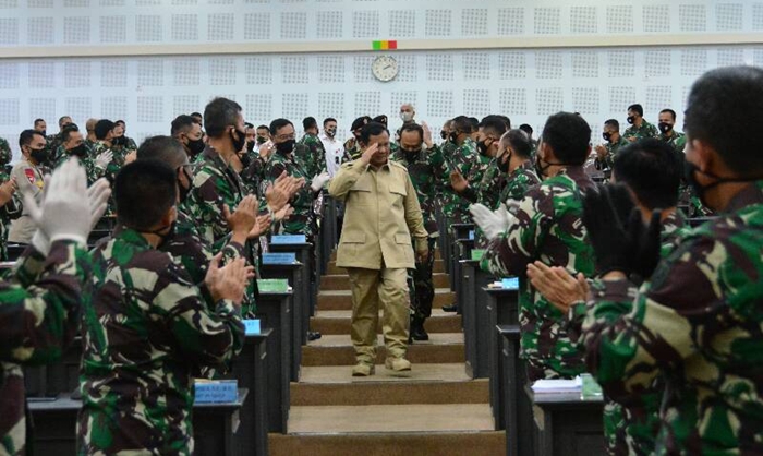 menhan-prabowo-subianto-teriak-pompa-semangat-prajurit-tni-tugas-tentara-adalah-siap-untuk-perang.jpg