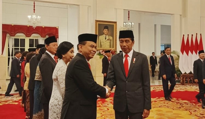 menkominfo-budi-arie-setiadi-diberi-tugas-berat-oleh-presiden-jokowi-setelah-dilantik.jpg