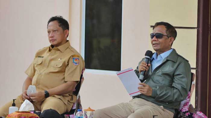 menkopolhukam-mahfud-md-dan-mendagri-tito-karnavian-foto.jpg
