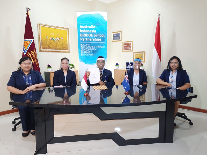 mis-tanda-tangan-mou-dengan-australia2.jpg
