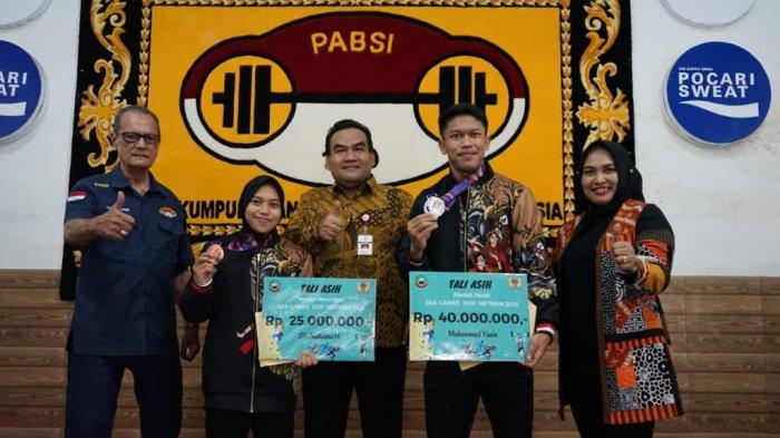 mohammad-yasin-dan-siti-nafisatul-hariroh-foto.jpg