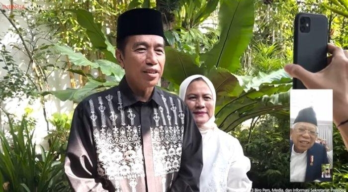 momen-jokowi-video-call-dengan-wapres-maruf-amin-presiden-tetap-mengabdi-di-hari-lebaran-idul-fitri.jpg