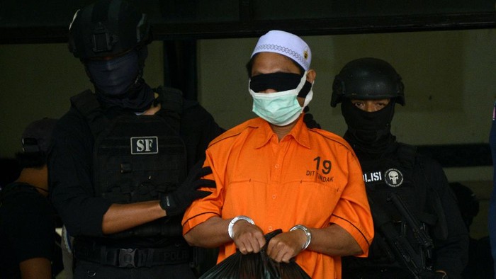 momen-para-teroris-di-makassar-dipindah-ke-jakarta-19-orang-di-antaranya-anggota-fpi.jpg