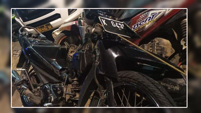 motor-yang-terlibat-kecelakaan-di-jalan-panglima-sudirman-3474373.jpg