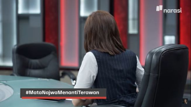 najwa-shihab-hebohkan-publik-wawancarai-kursi-kosong-menkes-terawan-siap-mundur-pak.jpg