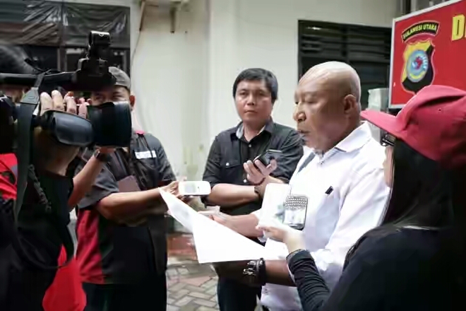 Pengedar Obat Keras Serahkan Diri Ke Polda Sulut