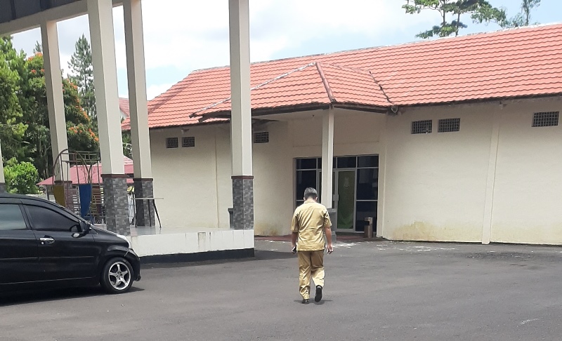 Oknum ASN Pemkot Tomohon 'Pasiar' ke Kejari Tomohon