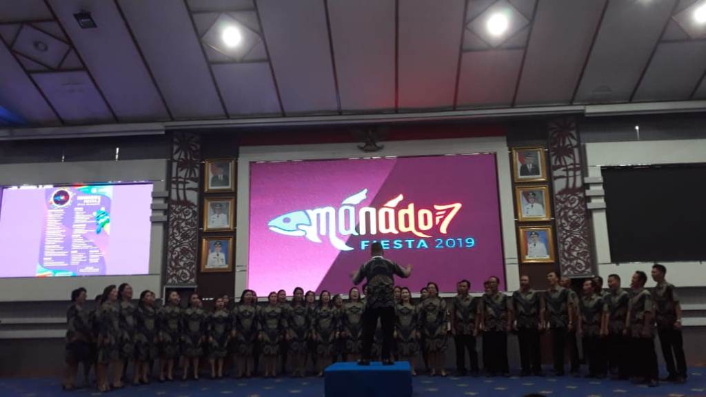 paduan-suara-manado-fiesta20.jpg