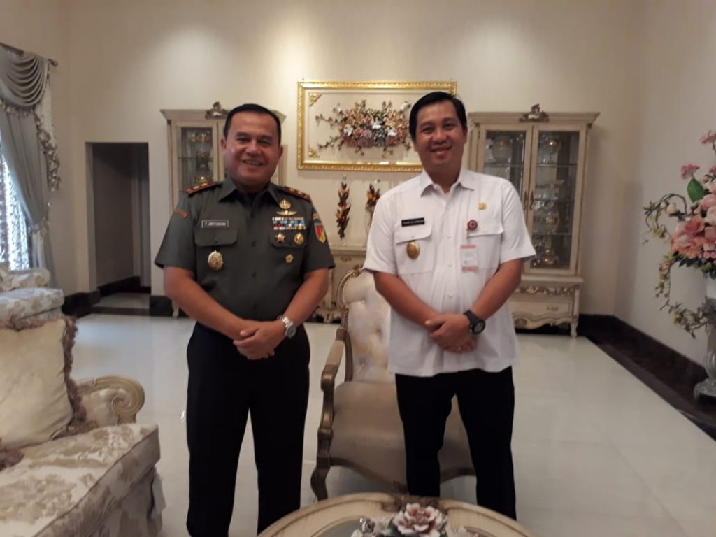 Pangdam Merdeka Bertemu Wagub Bahas Koordinasi Pengamanan Daerah