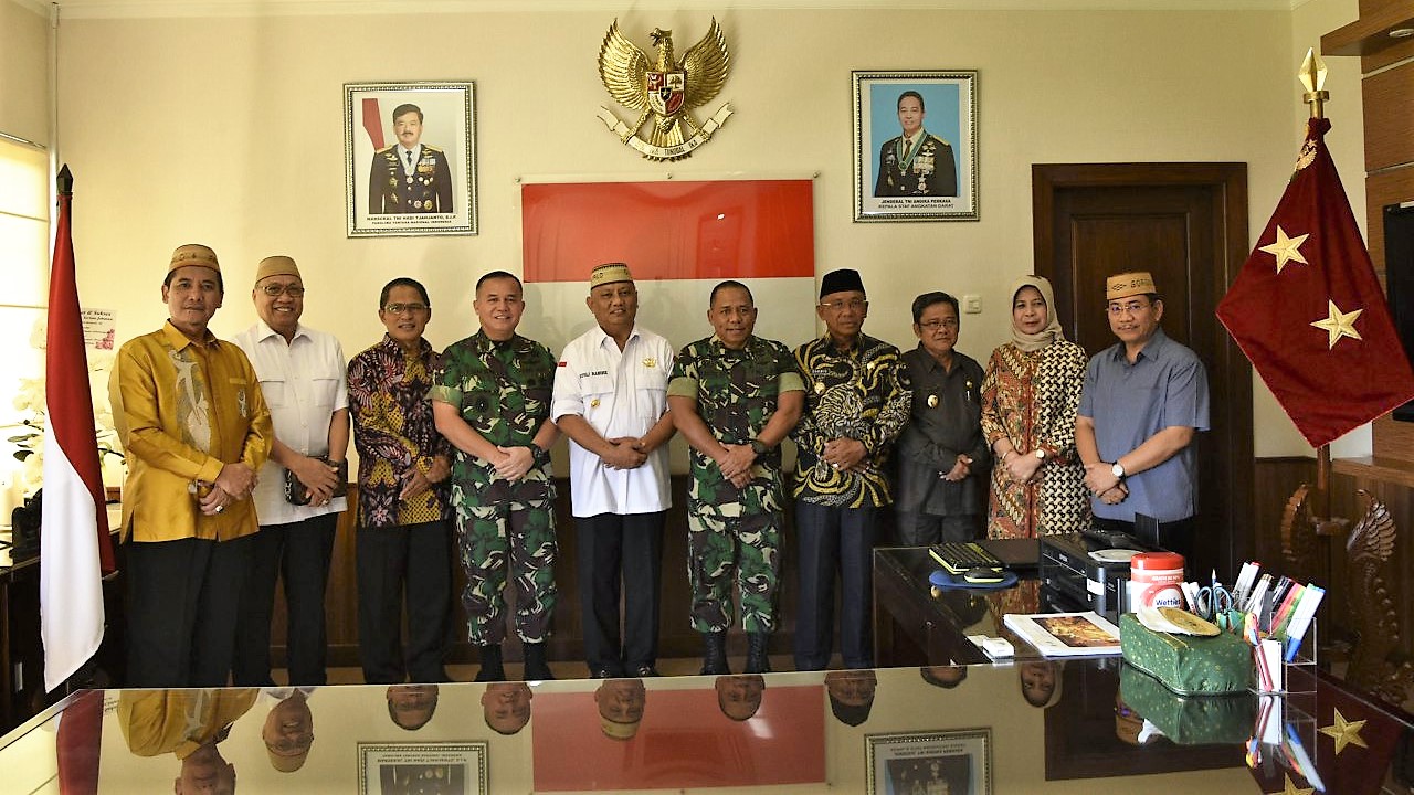 Pangdam XIII/Merdeka Bersyukur Dapat Bantuan Mobil Fortuner