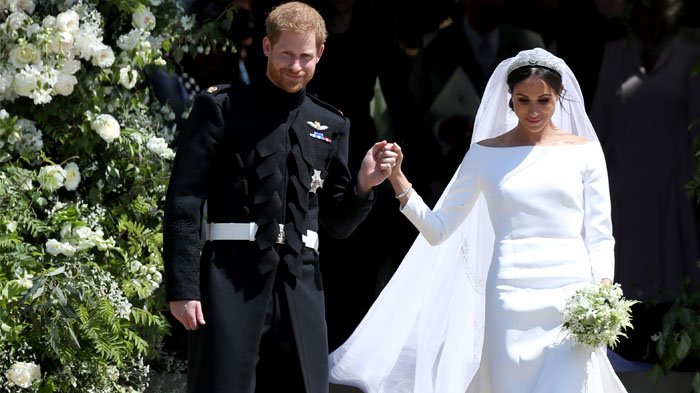 Pangeran Harry Ceritakan Bagaimana Pangeran Charles Dampingi Meghan Markle Menuju Altar Pernikahan