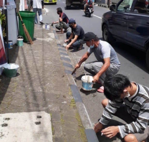 Resmi Ditunjuk, Pala Meweteng di Tomohon Mulai Kerja, Lakukan Pengecetan hingga Pasang Bendera