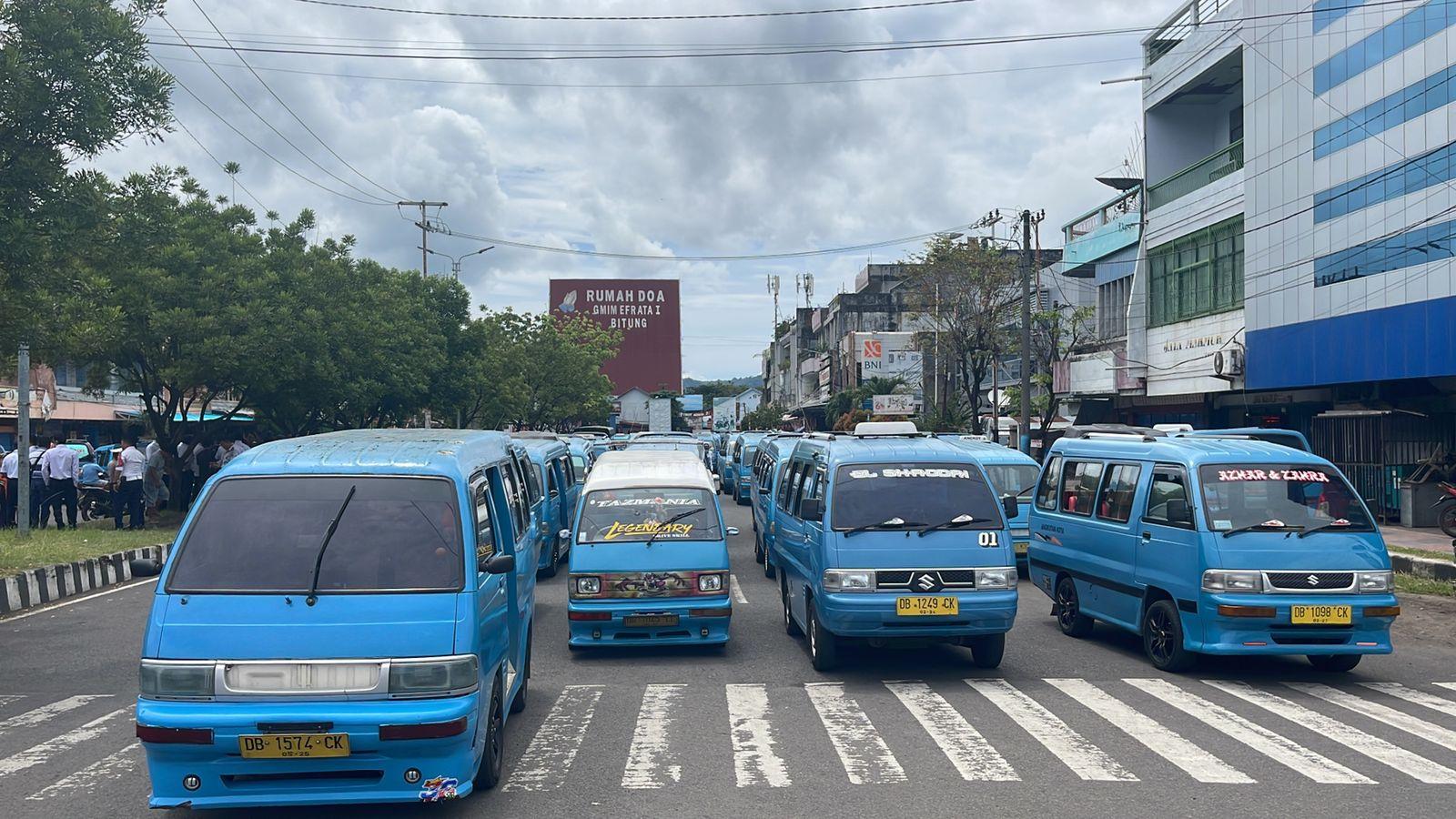 Ini Pendapatan Sopir Mikro di Kota Bitung Sulawesi Utara dalam Sehari