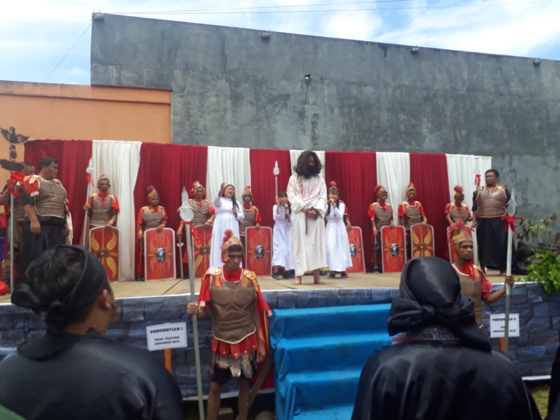 Paroki Tataaran Buat Balada Jalan Salib Hidup, Hadirkan Prajurit Berkuda