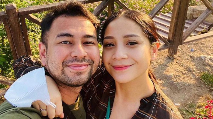 Wajah Raffi Ahmad dan Nagita Slavina Ikutan 'Mejeng' di Times Square New York