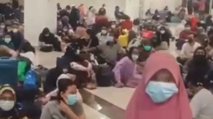 pasien-covid-19-membludak-antre-masuk-rumah-sakit-darurat-covid-19-rsdc-wisma-atlet-kemayoran.jpg