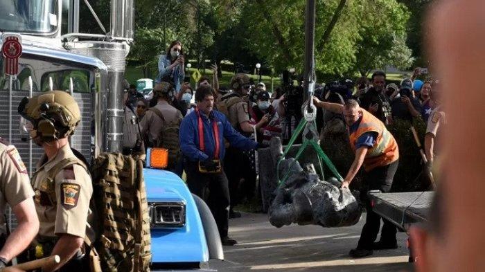 Semakin Anarkis, Patung Penemu Benua Amerika Christopher Columbus di Minnesota Dirobohkan