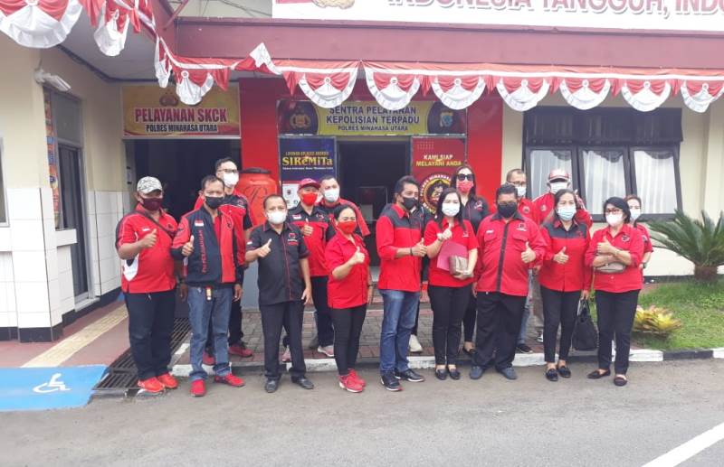 pdi-perjuangan-melapor-ke-polres-minut.jpg
