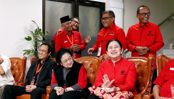 pdip-sindir-surya-paloh-yang-kritik-revolusi-mental-era-jokowi-sekjen-pdip-hasto-kritiyanto.jpg