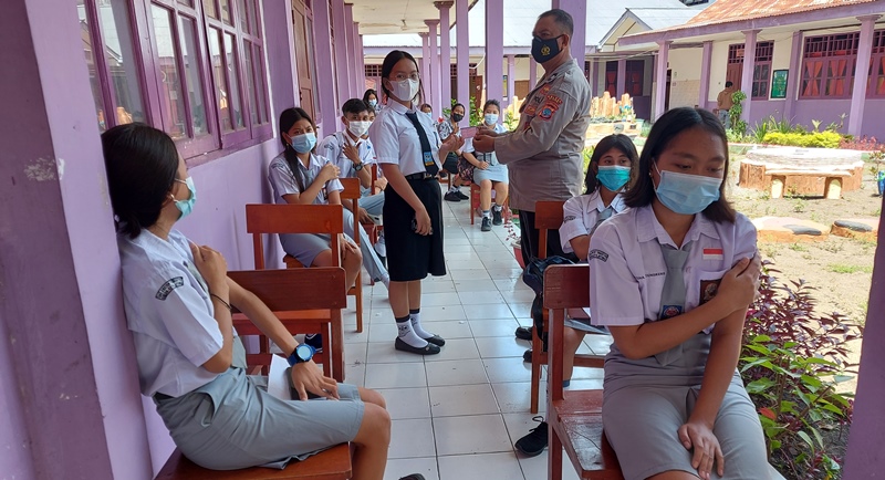 139 Siswa SMA di Kota Bitung Jalani Vaksinasi