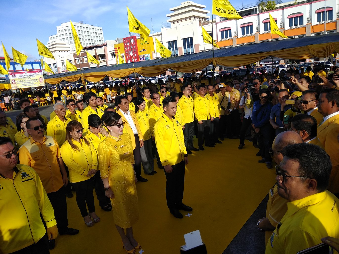 Caleg Golkar Sulut Jualan Jokowi: Rebut Coattail Effect Petahana