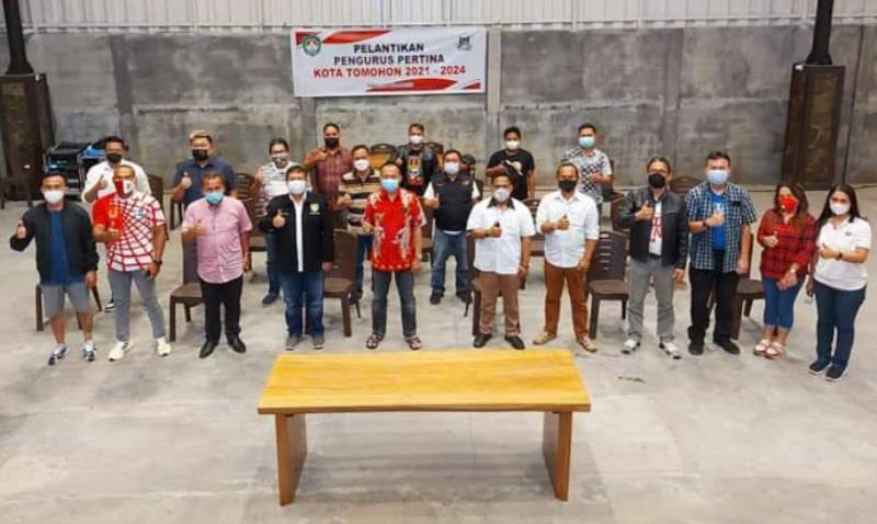 pelantikan-pengurus-pertina-kota-tomohon-di-terung-kabasaran-sabtu-2032021-malam.jpg