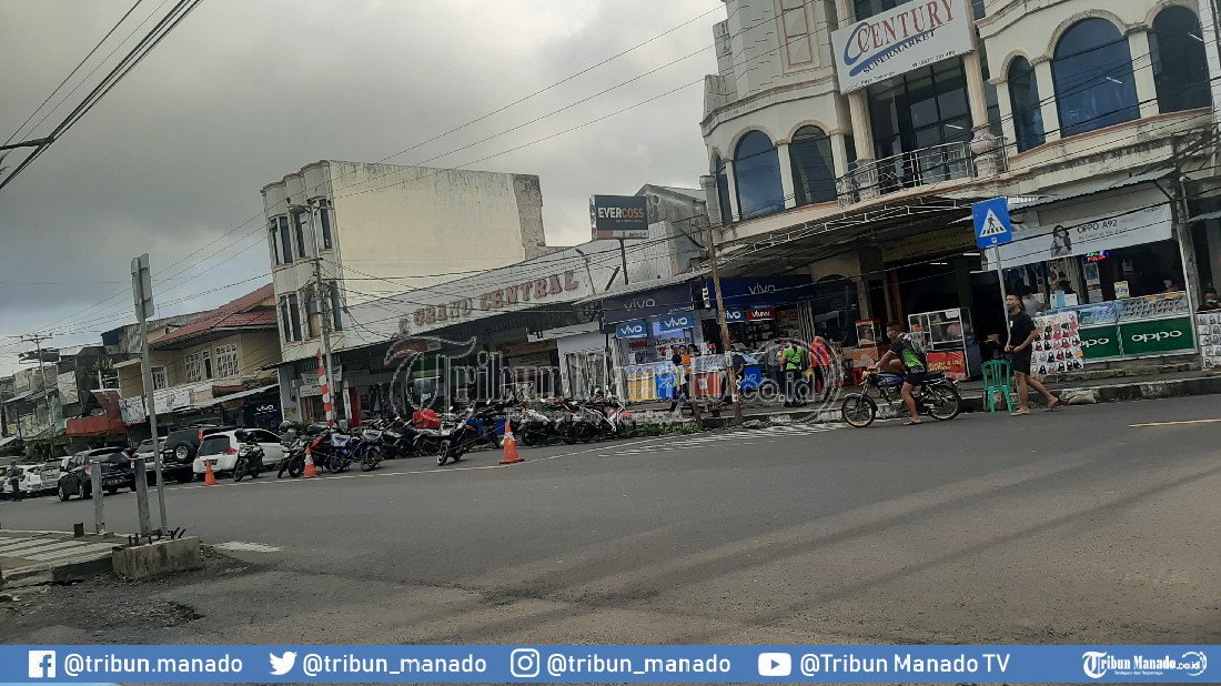 pemandangan-pusat-kota-tomohon-tepatnya-di-sekitaran-tugu-alfa-omega.jpg