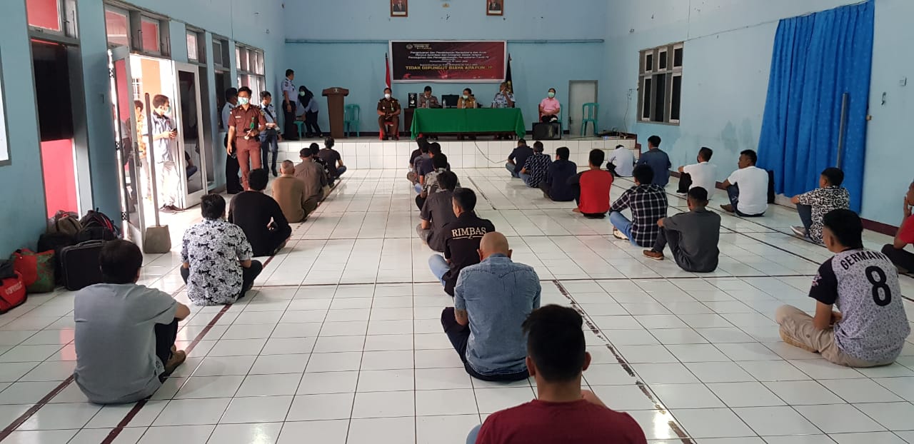 Kapolres Akan Tetap Mengawasi Para Warga Binaan Lapas Tondano yang Mendapat Asimilasi