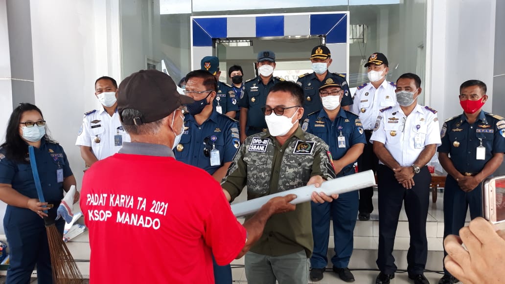 Program Padat Karya di Manado, Senator Stefanus Liow: Ini Sinergitas DPD RI dan Kemenhub