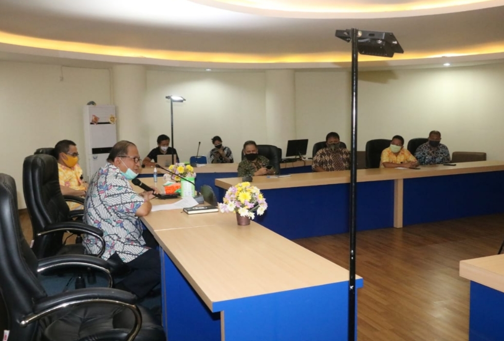 pemkot-tomohon-saat-menggelar-rapat-pemberian-bantuan-dana-duka.jpg
