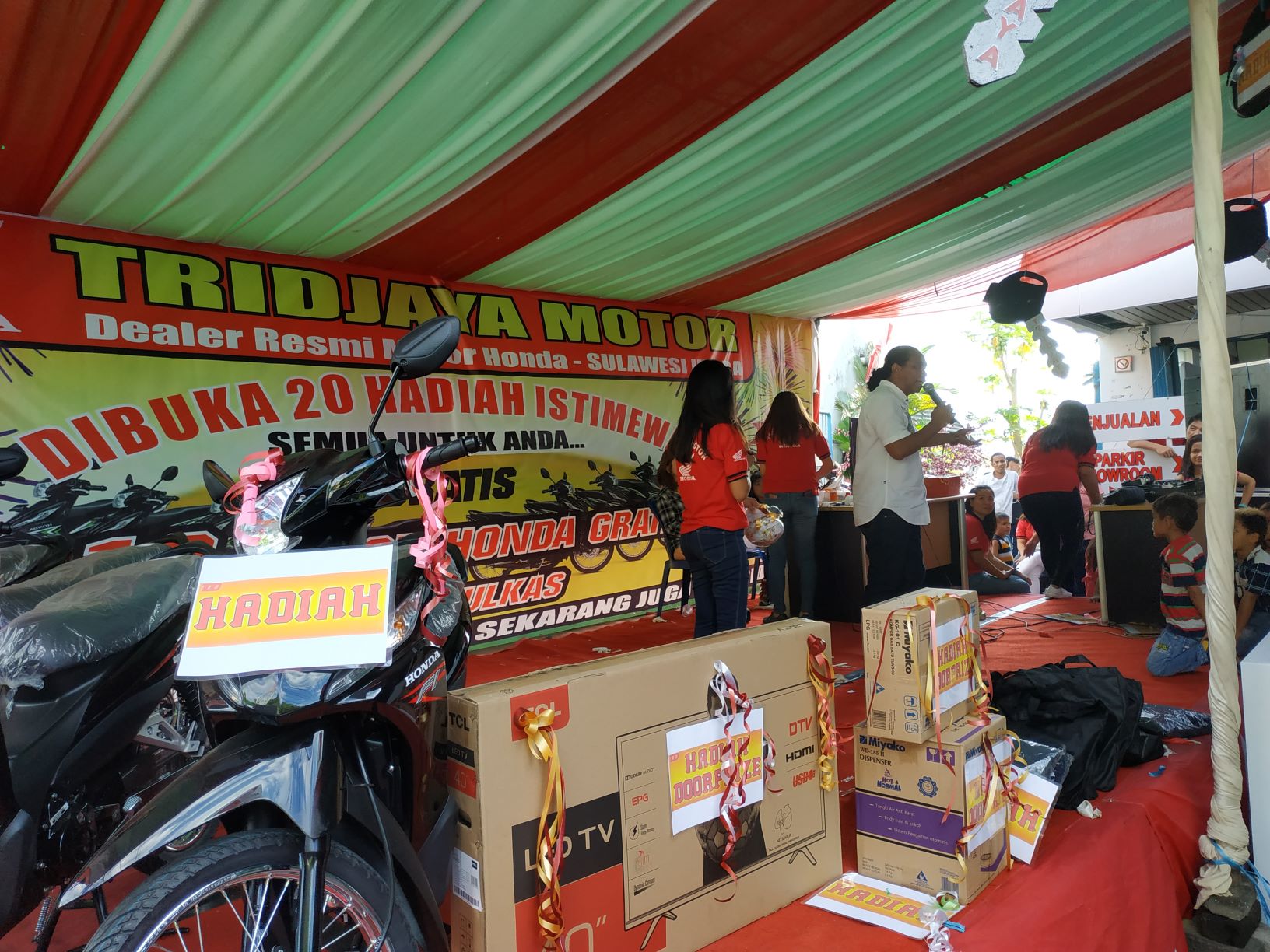 penarikan-doorprize-di-tridjaya-motor-paal-dua-84716.jpg