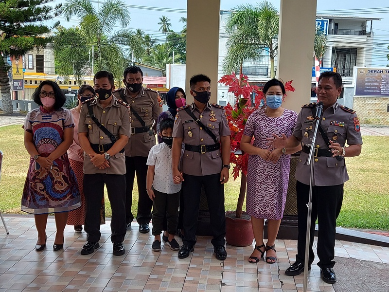 Kapolres Prabowo Reuni dengan Eks Wakapolres Minsel dan Kasat Intelkam