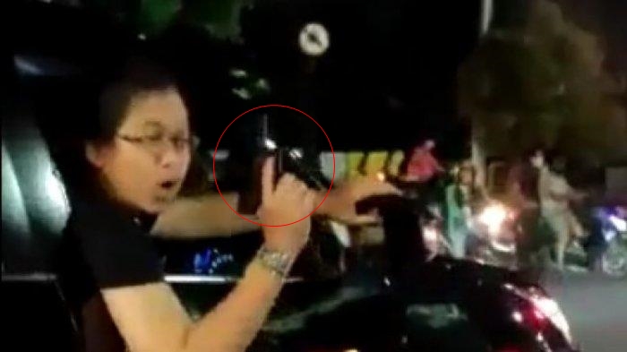 Akhirnya Pengendara Fortuner yang Acungkan Pistol Usai Tabrak Motor Dua Perempuan Ditangkap Polisi