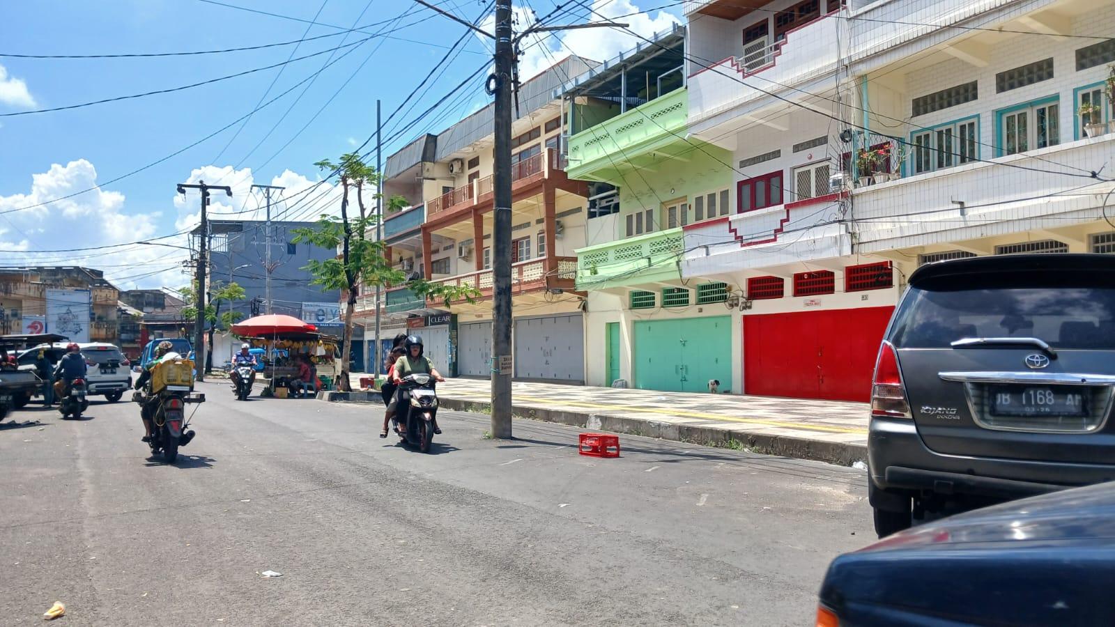 Warga Keluhkan Pengendara Lawan Arah di Sekitar Pasar Bersehati hingga Jalan Sugiono Manado