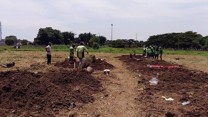 penggali-kubur-pemakaman-jenazah-virus-corona-ceritakan-pengalamannya-khawatirkan-keluarga-pasien.jpg